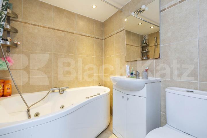 large split level 2 bedroom property with terrace in the heart of Crouch End The Broadway, Crouch End